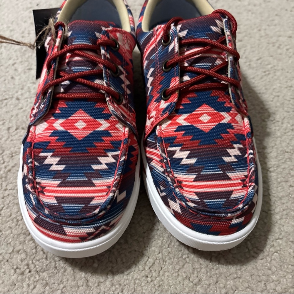 Wrangler WomensSize 6.5M Red Ombre Aztec Print Low Top Casual Shoes KWC0021 NEW - Picture 4 of 11